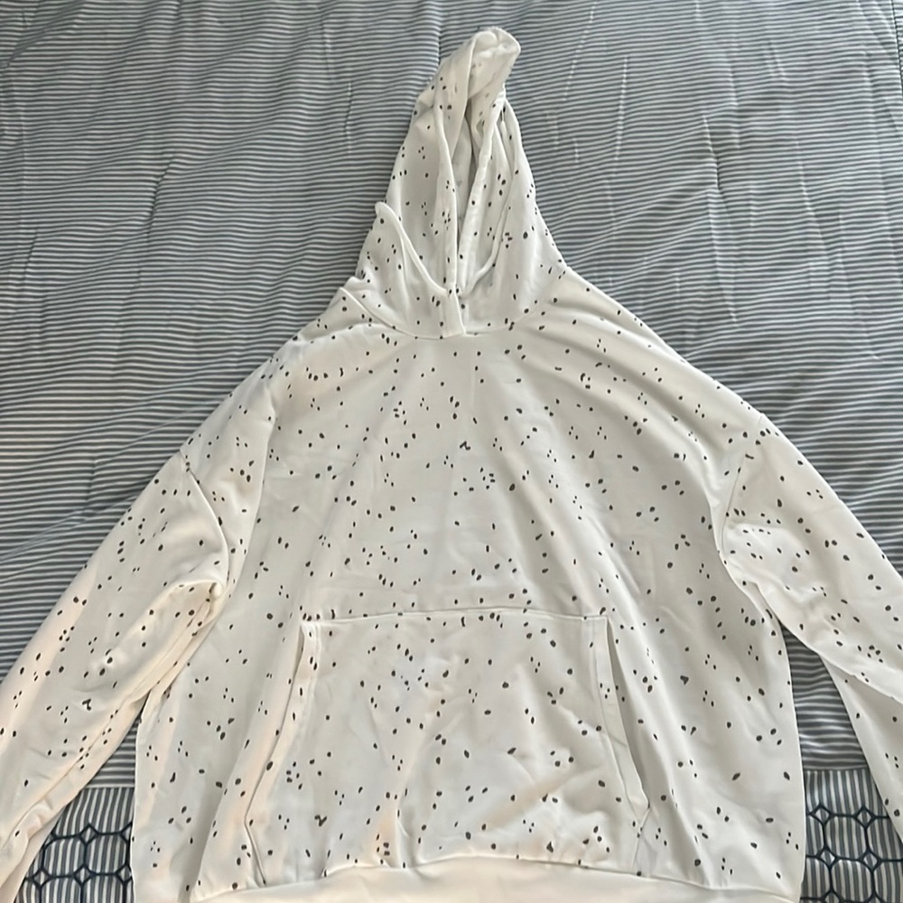 Reflective spotted sweatshirt Never worn before!!!